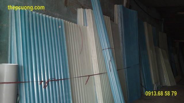 Tôn nhựa lấy sáng màu xanh, Giá tôn nhựa trong suốt, Giá tôn nhựa lợp mái, Tôn nhựa lợp nhà, Tôn nhựa lấy sáng, Tôn nhựa lấy sáng giá rẻ nhất, Tôn nhựa lấy sáng Hoa Sen, Tôn nhựa lấy sáng có bền không