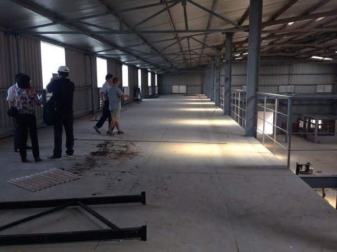 Tấm làm vách, tấm làm vách ngăn, tấm làm vách ngăn giá rẻ Tấm lót sàn chịu lực, Tấm lót sàn nhà xi măng, tấm bê tông nhẹ làm mái chống nóng, Giá tấm be tông Tấm lót mái ngói, tấm xi măng lót mái, Làm mái bằng tấm Cemboard, Tấm xi măng Smartboard lợp mái