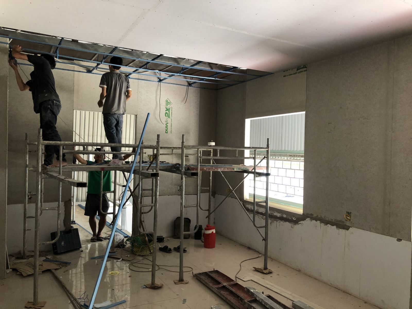 Báo giá tấm Smartboard SCG Thái Lan 3.5mm, giá tấm xi măng 3.5mm, Giá tấm SCG Thái Lan, gía tấm xi măng Thái Lan nhập khẩu 100%, tấm xi măng 3D, tấm 3D, Giá tấm xi măng làm trần, Giá tấm xi măng trần, Giá tấm xi măng ốp trần, tấm xi măng làm trần nhà, Tấm la phòng xi măng, Mẫu la phông Prima, tấm làm vách, Tấm vách thay tường, Mẫu la phông Prima, giá tấm cemboard thái lan, tam ván xi măng, Tấm xi măng nhẹ, Báo giá thi công tấm Cemboard TPHCM, Mua tấm Cemboard ở TPHCM, giá tấm xi măng nhẹ, Bảng Báo Giá Tấm Xi Măng 2021, Tấm bê tông nhẹ ngoài trời, Kích thước tấm xi măng SCG 1220mm x 2440mm - 1000mm x 2000mm, Bảng Báo Giá Tấm Xi Măng 2021, SCG,